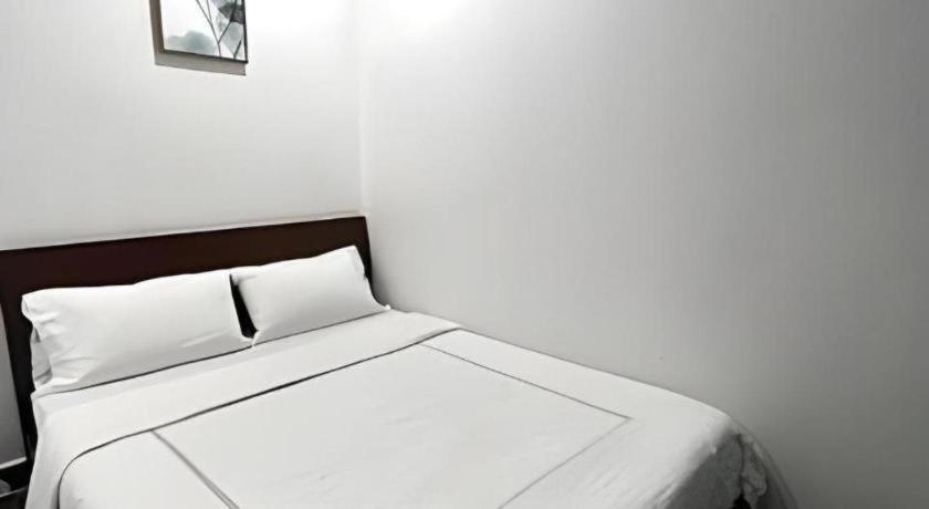 Oyo 90936 Hotel Manjoi Inn Ipoh Exterior foto